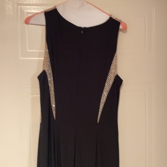 Dress for any black tie event. Made in USA - Picture 6 of 10